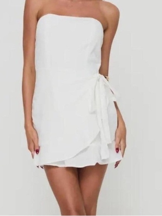 Princess Polly Dresses & Skirts - Princess Polly White Strapless Wrap Dress